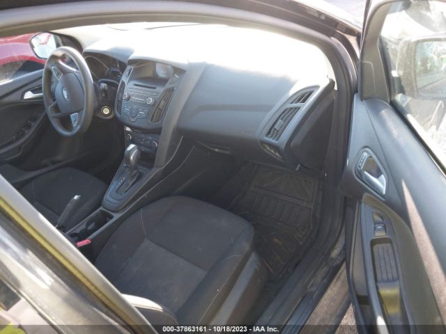 1FADP3K21FL256979 Ford FOCUS SE