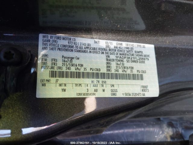 1FADP3K21FL256979 Ford FOCUS SE