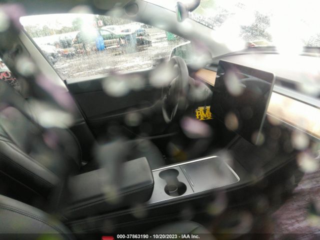7SAYGDEF8NF374192 Tesla Model Y Performance