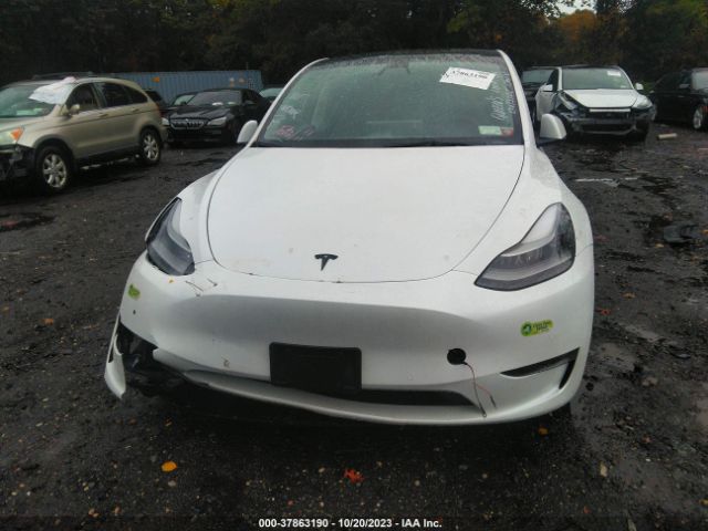 7SAYGDEF8NF374192 Tesla Model Y Performance