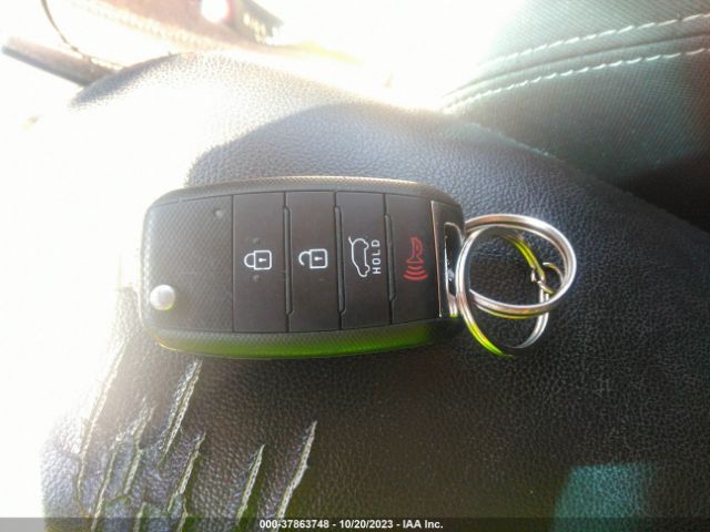 KNDJN2A24F7805730 KIA Soul Base
