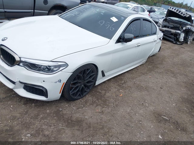BMW M550i Xdrive 2018 WBAJB9C55JB286067 Image 2