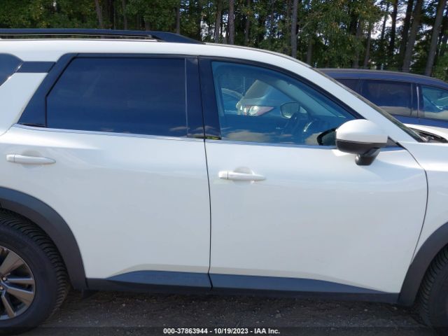 5N1DR3BC8NC223808 Nissan Pathfinder Sv