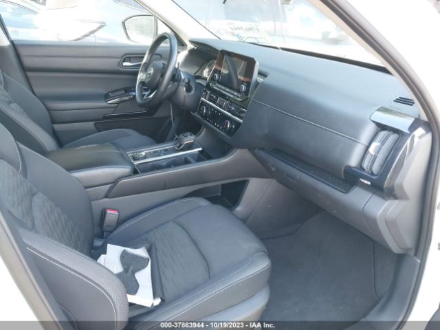 5N1DR3BC8NC223808 Nissan Pathfinder Sv