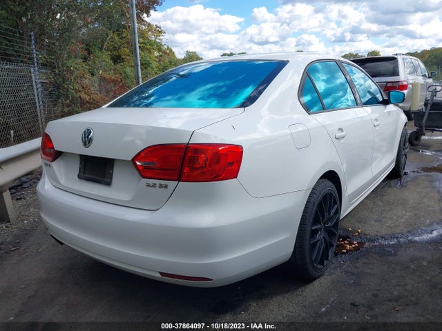 2011 VOLKSWAGEN JETTA SEDAN SE PZEV VIN: 3VWDZ7AJ2BM372699