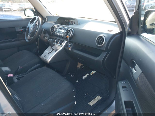 2008 SCION XB VIN: JTLKE50E881053137