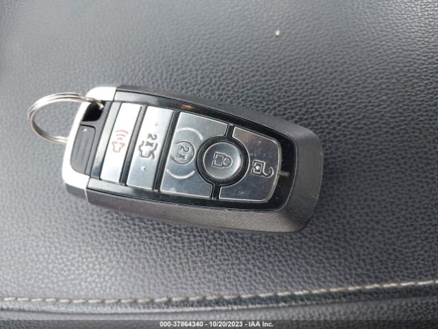 3FA6P0LU6HR370584 Ford Fusion Hybrid Se
