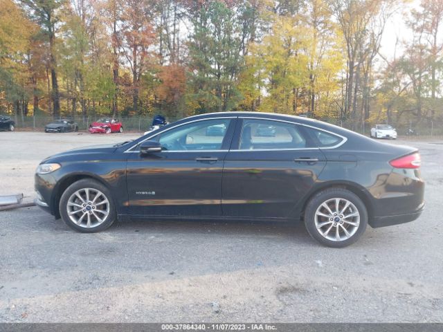 3FA6P0LU6HR370584 Ford Fusion Hybrid Se
