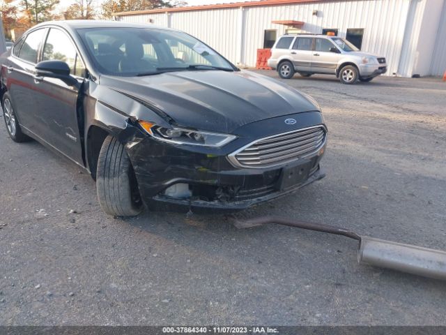 3FA6P0LU6HR370584 Ford Fusion Hybrid Se