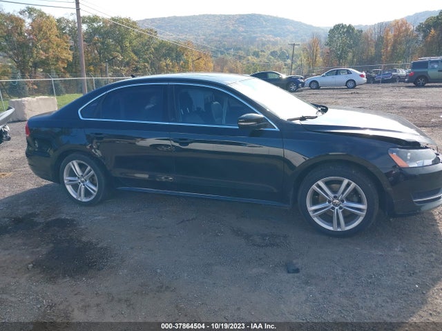 1VWBT7A34EC041011 Volkswagen Passat Se W/sunroof