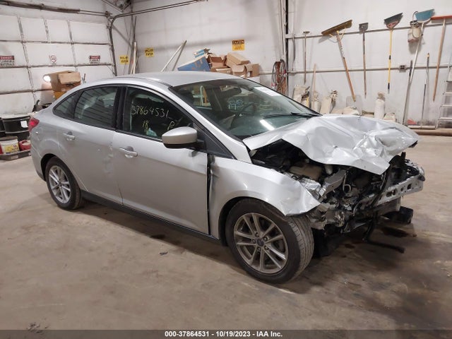 Ford FOCUS SE 2018 1FADP3F2XJL298506 Image 1