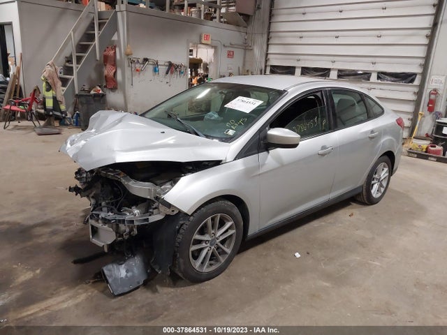 Ford FOCUS SE 2018 1FADP3F2XJL298506 Image 2