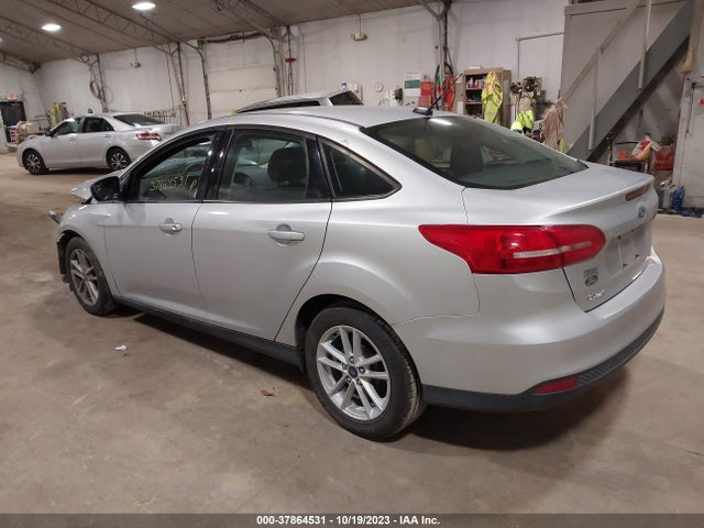 Ford FOCUS SE 2018 1FADP3F2XJL298506 Image 3