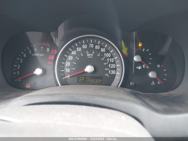 KNDMG4C70E6538912 KIA SEDONA LX