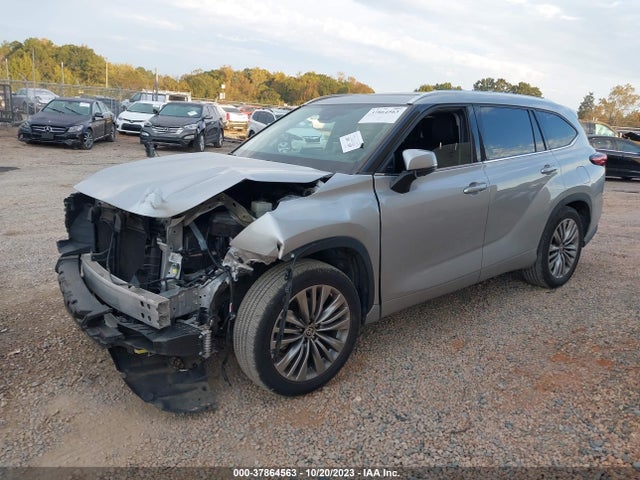 Toyota Highlander Platinum 2021 5TDFZRAH5MS045852 Image 2