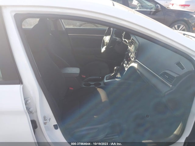 Hyundai Elantra Value Edition 2019 5NPD84LF8KH415669 Image 5