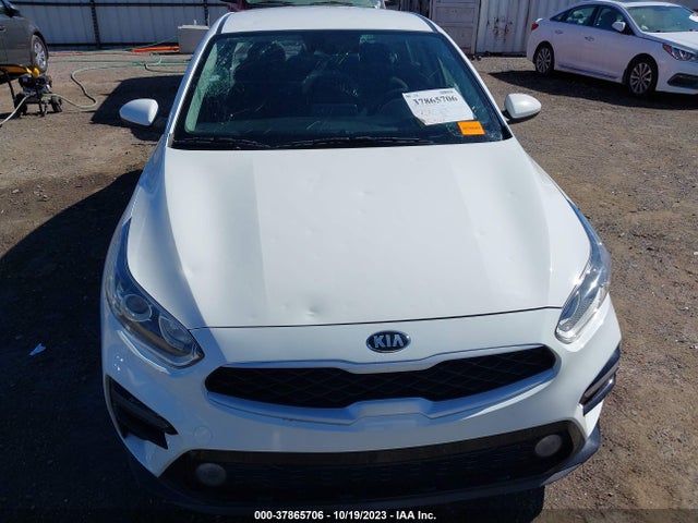 2019 KIA FORTE LXS VIN: 3KPF24AD4KE074917
