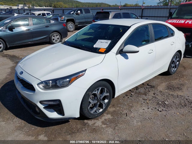 2019 KIA FORTE LXS VIN: 3KPF24AD4KE074917