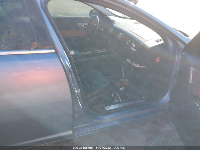 2009 JAGUAR XF SAJWA05B39HR13580 Photo 4