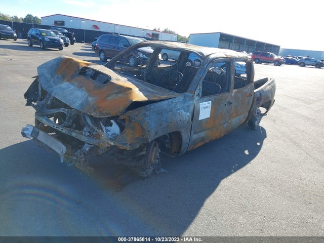 Toyota Tacoma Prerunner 2014 5TFJU4GN6EX052507 Image 2
