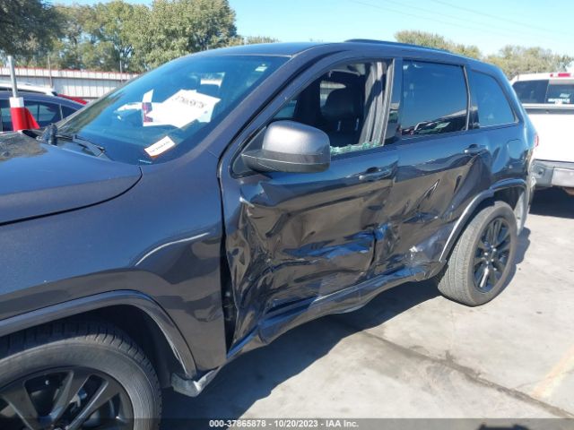 1C4RJEAG7HC915807 Jeep Grand Cherokee Altitude