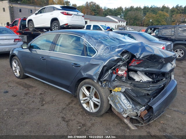 1VWBN7A37EC098362 Volkswagen Passat Tdi Se W/sunroof