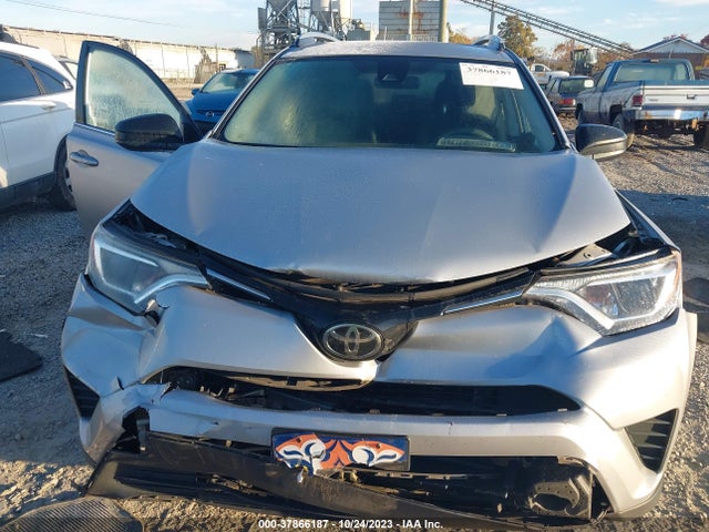 Toyota RAV4 LE 2017 2T3BFREV4HW607638 Image 12