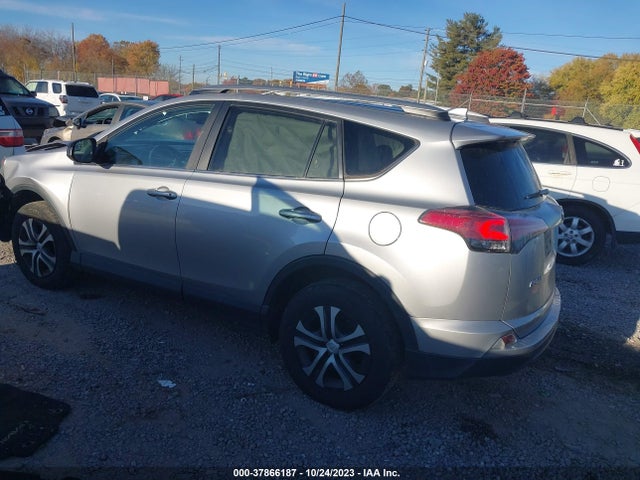 Toyota RAV4 LE 2017 2T3BFREV4HW607638 Image 3