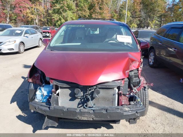 5TDYZ3DC2KS015842 Toyota Sienna Xle 8 Passenger