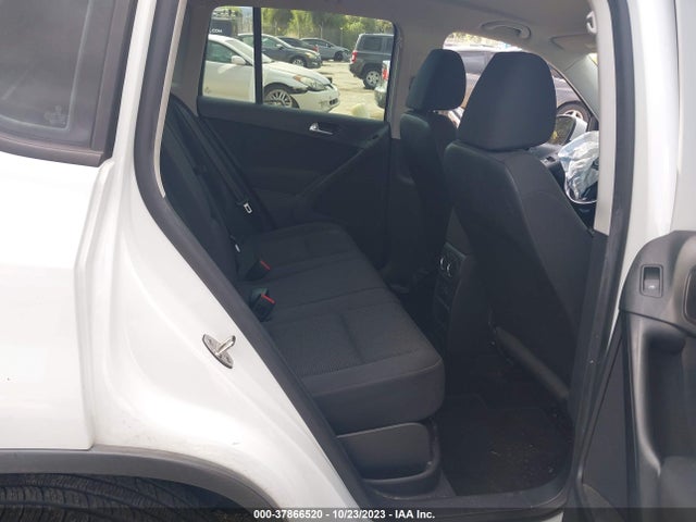 WVGAV3AX8EW589592 Volkswagen TIGUAN S