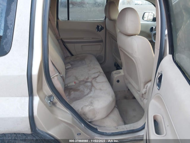 2007 CHEVROLET HHR LS VIN: 3GNDA13D77S615237