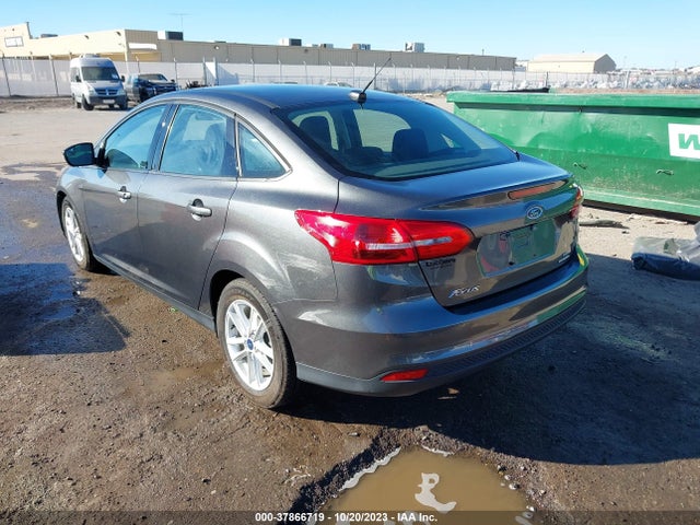 Ford FOCUS SE 2016 1FADP3F21GL346287 Image 3