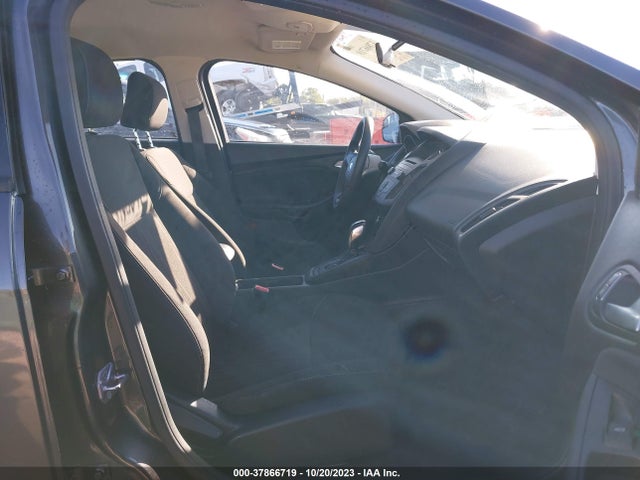 Ford FOCUS SE 2016 1FADP3F21GL346287 Image 5