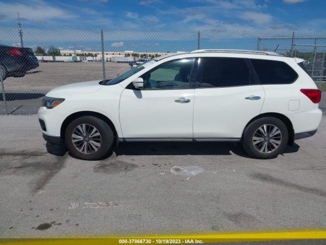 5N1DR2MN3HC902897 Nissan Pathfinder S
