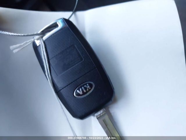 KNDPMCAC0H7163375 KIA Sportage Lx