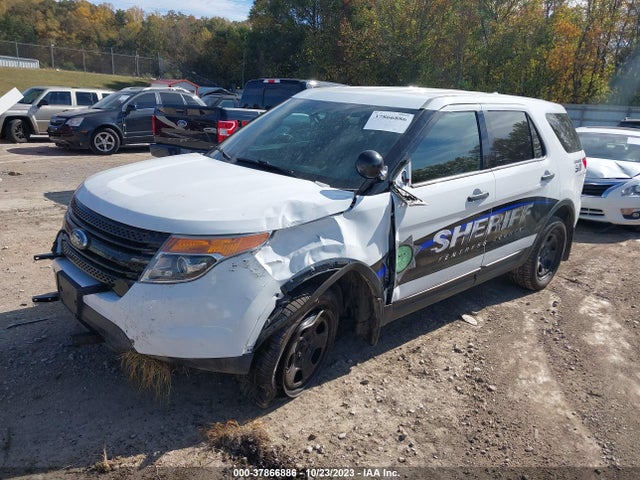 Ford Utility Police Interceptor 2015 1FM5K8AR6FGC26857 Image 2