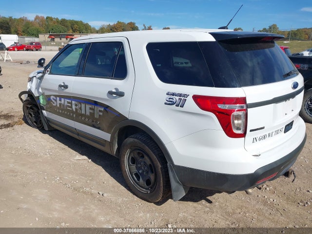 Ford Utility Police Interceptor 2015 1FM5K8AR6FGC26857 Image 3