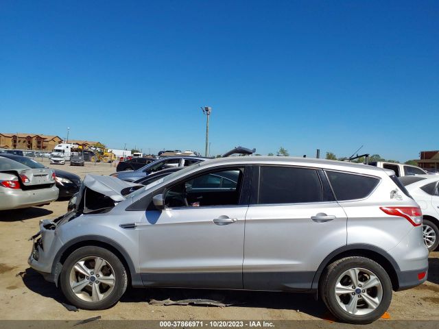 1FMCU0G94GUB16242 Ford ESCAPE SE