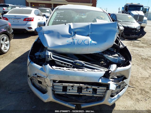 1FMCU0G94GUB16242 Ford ESCAPE SE