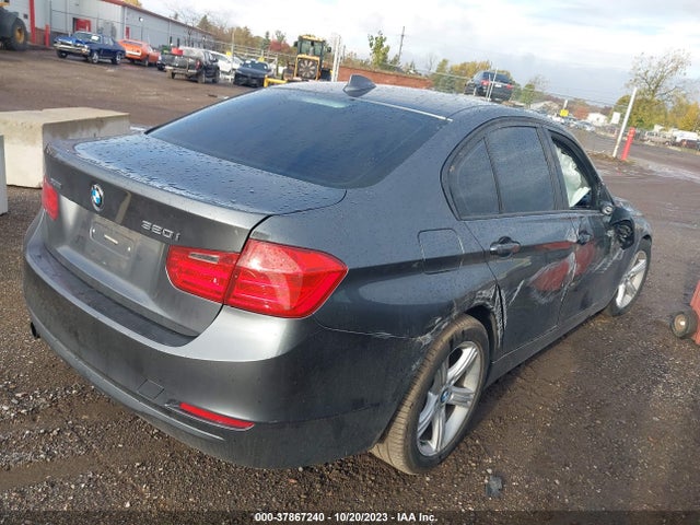 BMW 320i Xdrive 2014 WBA3C3G51ENS69445 Image 4