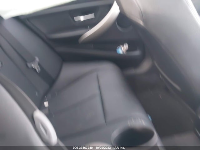 BMW 320i Xdrive 2014 WBA3C3G51ENS69445 Image 8