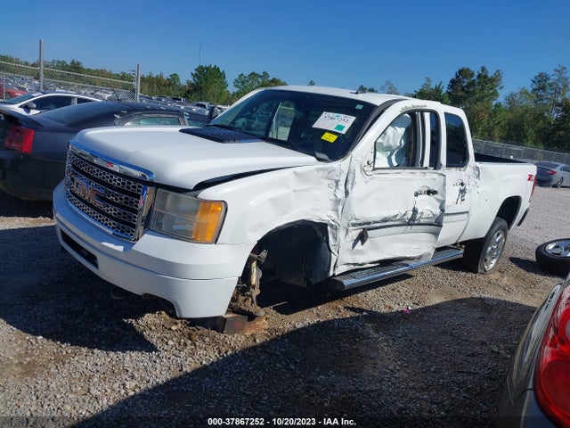 2013 GMC SIERRA 2500HD DENALI VIN: 1GT125E80DF115484