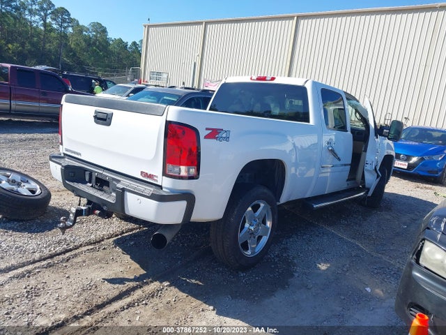2013 GMC SIERRA 2500HD DENALI VIN: 1GT125E80DF115484
