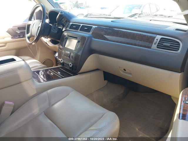 2013 GMC SIERRA 2500HD DENALI VIN: 1GT125E80DF115484