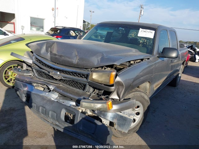 2006 CHEVROLET SILVERADO 1500 LS VIN: 2GCEC13V161324016