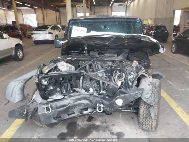 1C4BJWDG3EL232498 Jeep Wrangler Unlimited Sport