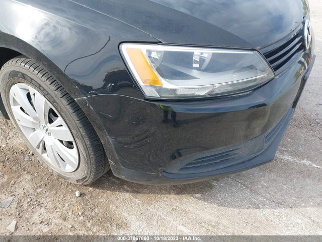 3VWD17AJ6EM261858 Volkswagen Jetta Sedan Se