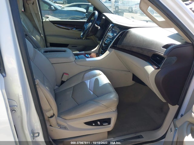1GYS3CKJ5GR178638 Cadillac Escalade Premium Collection