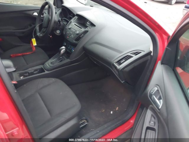 1FADP3K22GL204617 Ford FOCUS SE