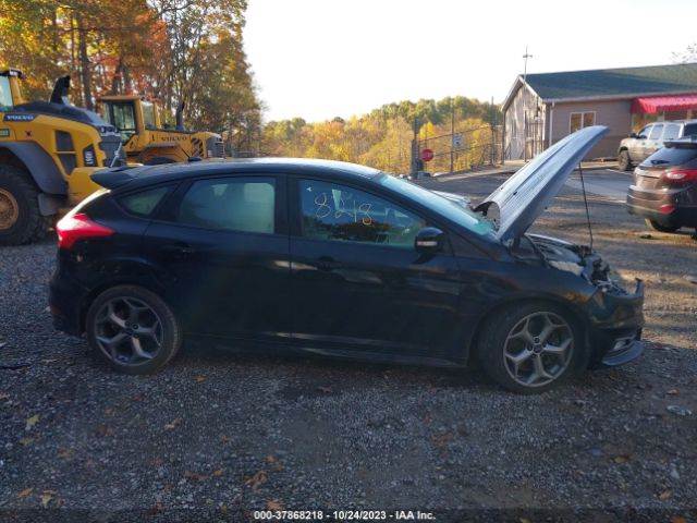 1FADP3L94HL275931 Ford FOCUS ST